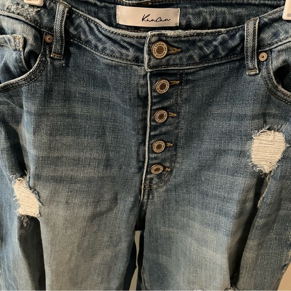 KanCan Estilo distressed button fly blue jeans, rips with animal print 15/31 - Picture 3 of 13